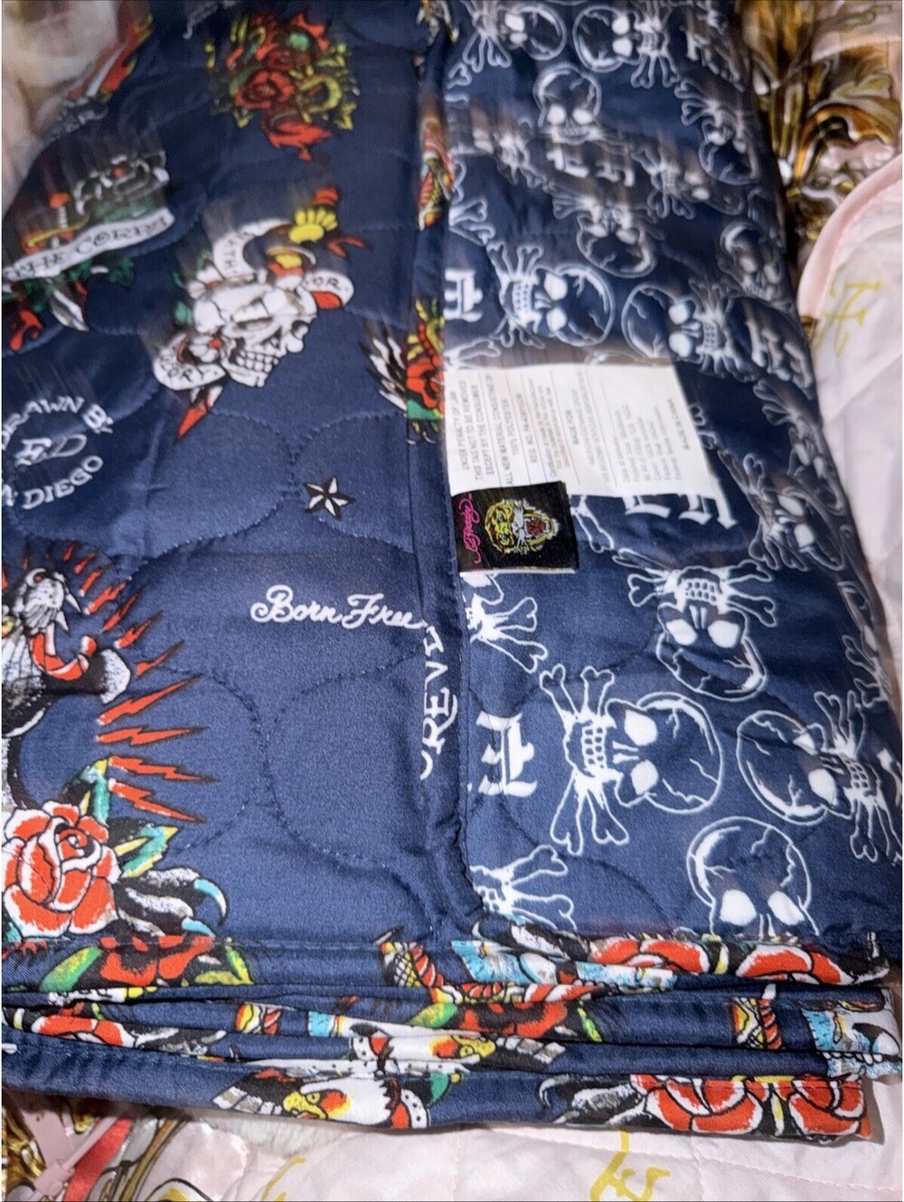 Ed Hardy 3pc FULL/QUEEN Reversible Quilt Blanket & Shams Set Skulls,Roses &Tiger - Picture 3 of 6